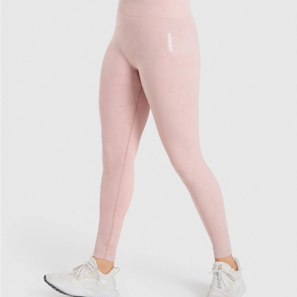 GYMSHARK SIZE MEDIUM LEGGINGS